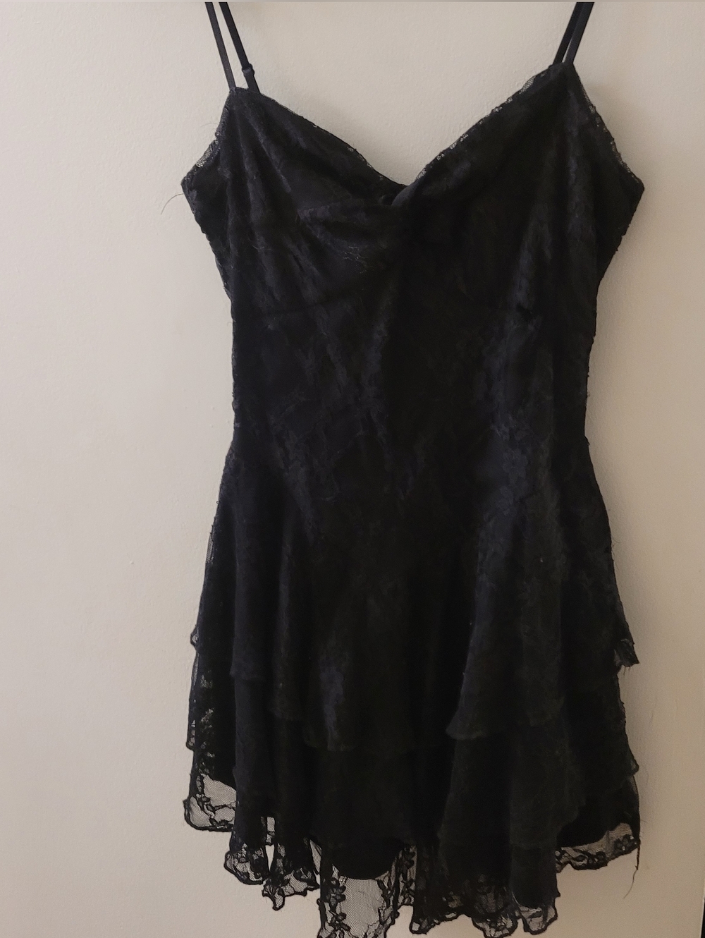 Black Lace Tiered Dress Medium